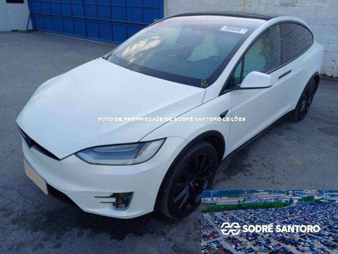 TESLA MODEL X 18/18