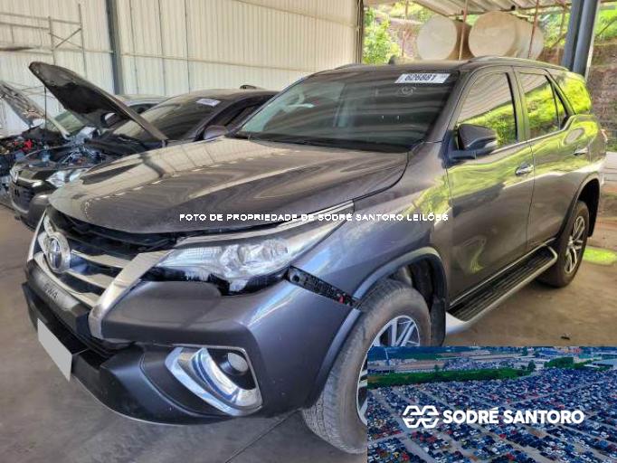TOYOTA HILUX SW4 18/19